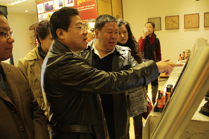 �м��쵼��������ɯ�������������ι�