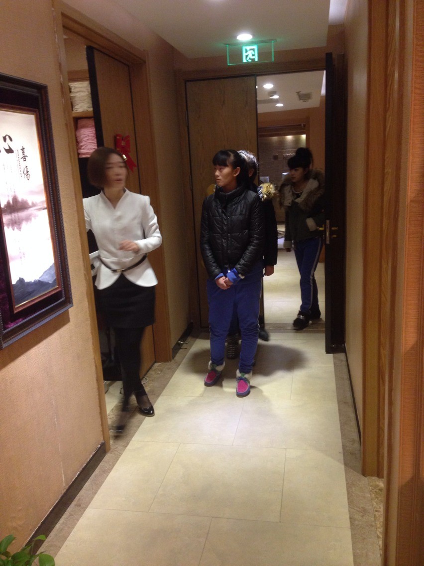 ������ɯ������ݵ�Ա��Ϊ���ǵ�ѧ��������ϸ�ĵĽ���