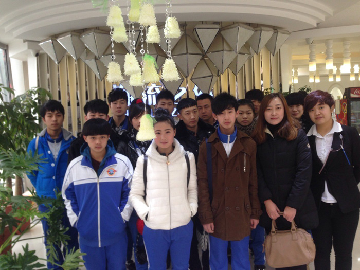 ͬѧ���ڳ���֮�ⷢҵ��ĸ����